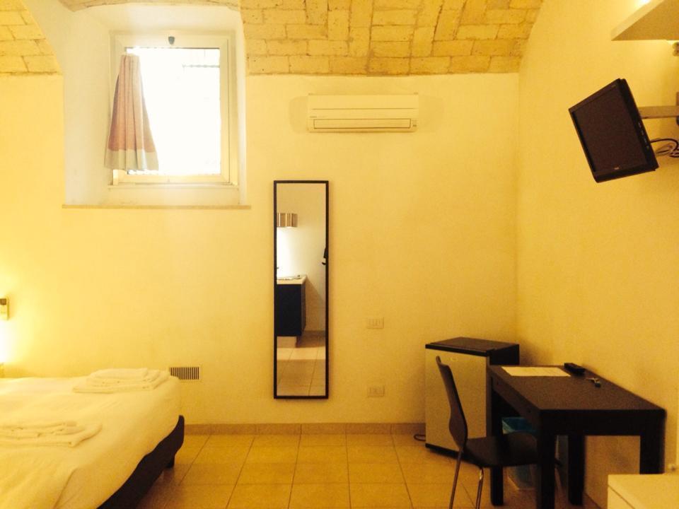 Vatican Rooms Guest House Rzym Pokój zdjęcie