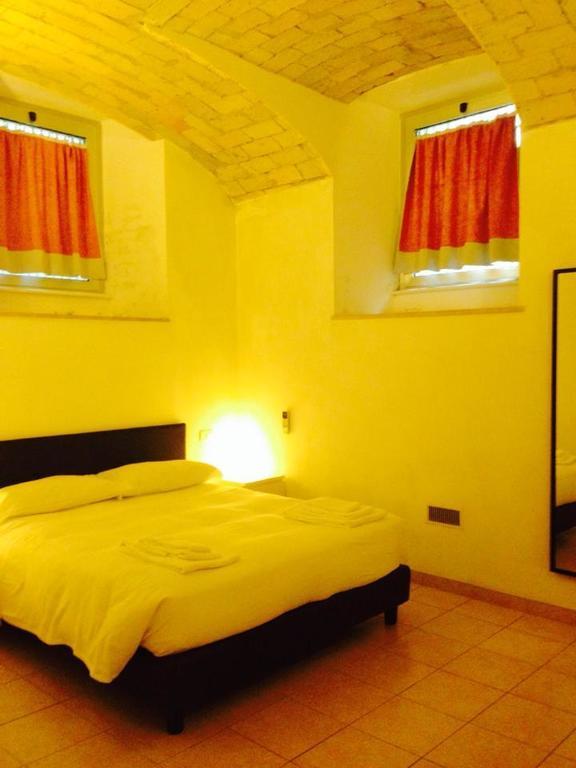 Vatican Rooms Guest House Rzym Pokój zdjęcie